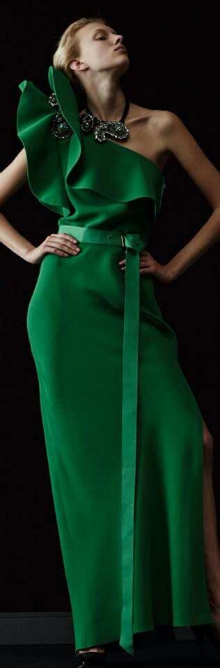 Pin By Tatiana B On Bossy Evening Gowns Gorgeous Gowns Dresses