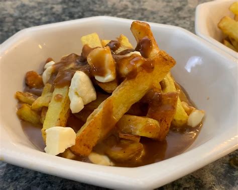 Epic Canadian Poutine How To Make Tasty Classic Canadian Poutine