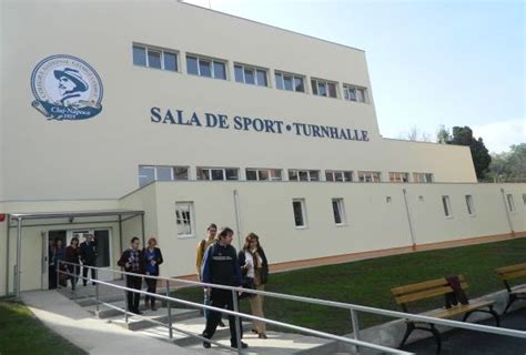 Tomoroga Construct Reabilitează Sala De Sport A Unui Prestigios Liceu