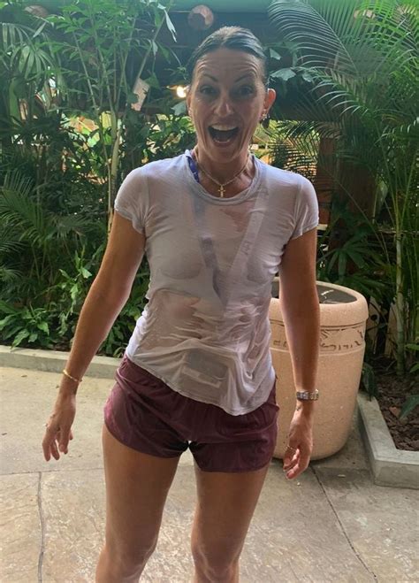 Davina Mccall Shows Off Washboard Abs In Wet T Shirt During Us Holiday