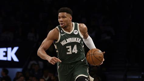 Giannis Antetokounmpo Signs 186 Million Contract Extension With