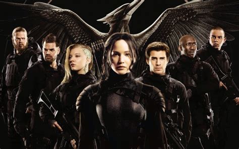 With the nation of panem in a full scale war, katniss confronts president snow in the final showdown. THE HUNGER GAMES MOCKINGJAY PART 2 Trailer Marches Loud ...