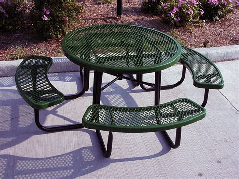 Black powder coated galvanized steel 23/8″ tubular legs. Expanded Metal Tables : Expanded Metal picnic Table Round