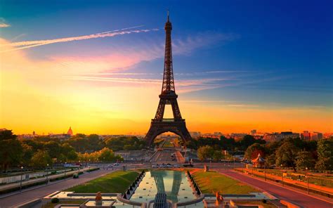 Eiffel Tower The World Traveling Guide