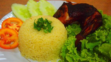 Jika anda sedang mencari resepi nasi ayam paling sedap, jom tinjau resepi ini. MamaMia Kitchen: NASI AYAM PALING SEDAP!