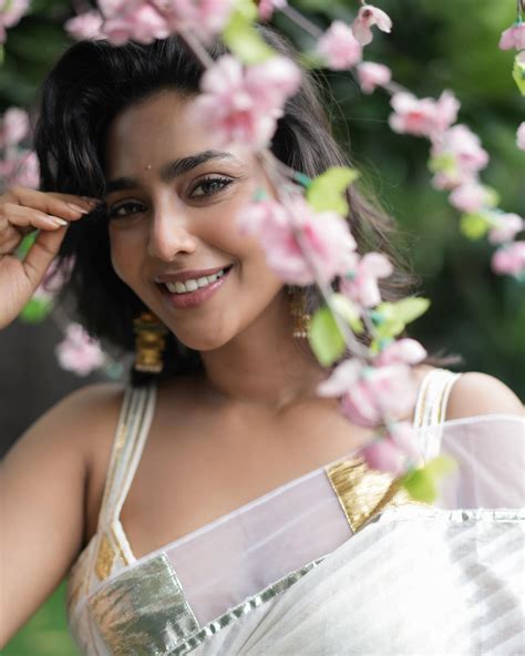 Actress Aishwarya Lekshmi Shares Her Onam Special Photoshoot