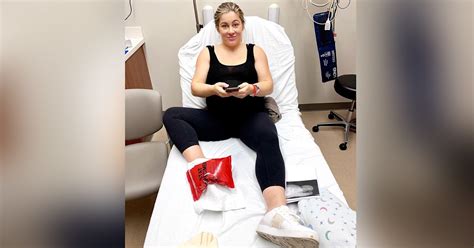 Shawn Johnson East 38 Weeks Pregnant Ended Up In The Er After Freak