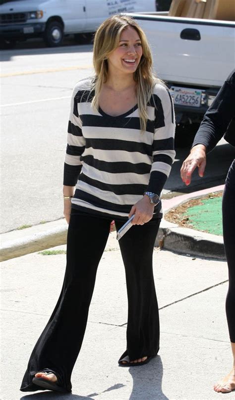 Hilary Out In Toluca Lake Hilary Duff Photo 25471887 Fanpop