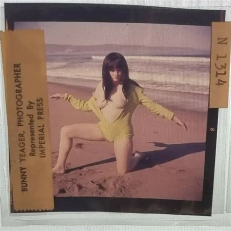 BUNNY YEAGER 1960S Camera Color Transparency Photo Nude Mod Babe Jenny