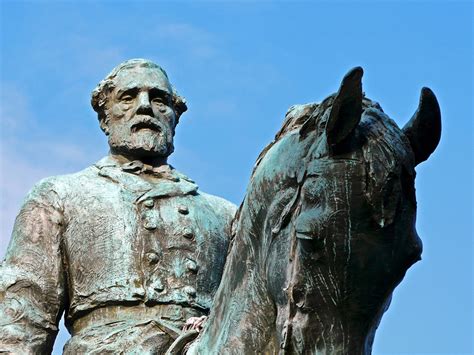 Equestrian Statue Of Robert Edward Lee In Va Charlottesville Us
