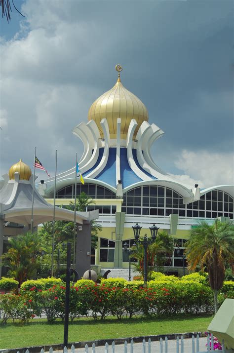 According to the 2010 population and housing census, 61.3% of the country's population identify with islam, the country's official religion. Religion in Malaysia | Wiki | Everipedia