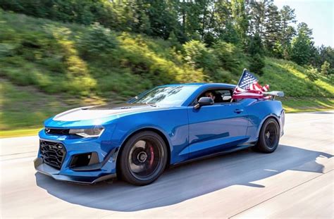 Chevrolet Camaro Zl1 1le Painted In Hyper Blue Photo Taken By