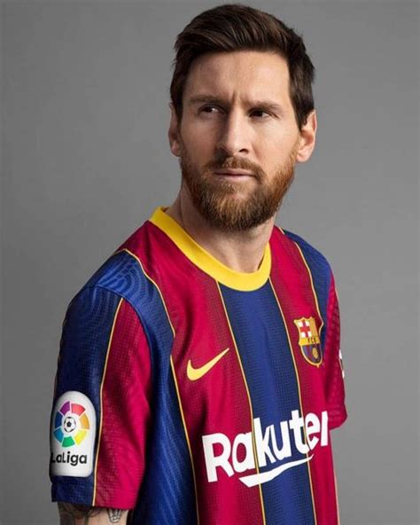 Lionel Messi Bio Stats Et Parcours Sportif Célébrités Et
