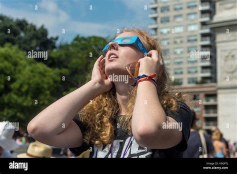 Eclipse Watcher Hi Res Stock Photography And Images Alamy