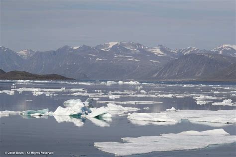 Cruising The Eastern Arctic Pangnirtung Janet Davis Explores Colour