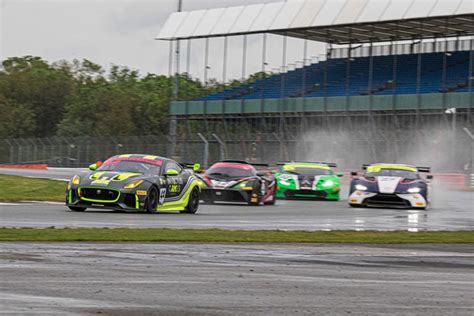 Live British Gt Championship Silverstone 500 The Checkered Flag