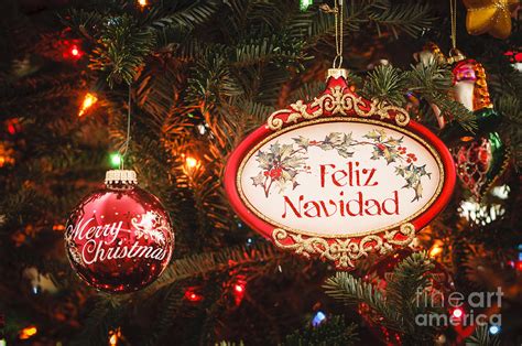 Choralbeatpeople — feliz navidad 03:03. Decorated Tree With Feliz Navidad And Merry Christmas ...