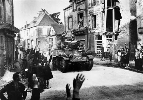 French Armor Passing Through St Mere Eglisejune 1944 D Day D Day