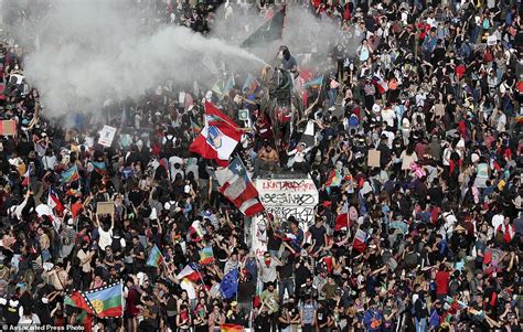 Chile Protests Resume Demonstrations Crimp Economic Growth Daily