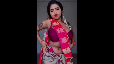 Hot Desi Bhabhi Elakkiyaa Deep Navel Show Belly Instareels Armpits