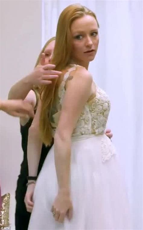 Maci Bookout Tries On Wedding Dresses In Teen Mom Og Teaser Daily Mail Online