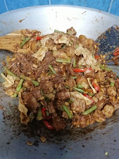 Biasanya bagian yang dijadikan sebagai sayur atau pun lalapan yaitu buah yang masih muda. Resepi Dan Cara Membuat Sambal Goreng Jawa - My Resepi