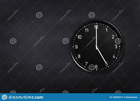 Wall Clock Showing Five O`clock On Black Chalkboard Background. Office Clock Showing 5am Or 5pm ...