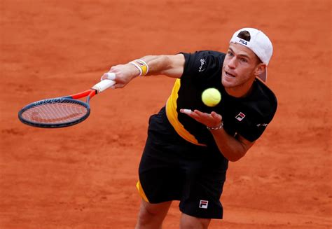 From last 8 years i tried everything to increase my height but failed by the way i am 5 feet 4 inches. Galería: las mejores fotos del pase de Diego Schwartzman a ...