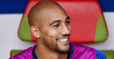 Arsenal Transfer News Unai Emery Contacts Steven Nzonzi As Decision Over Move Made Daily Star