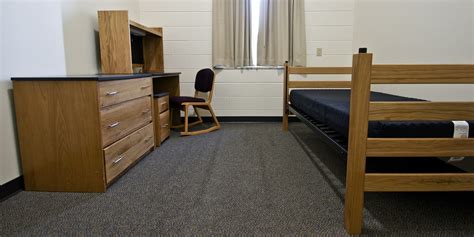 Dorms Help Give Two Year Colleges A Four Year Feel Huffpost
