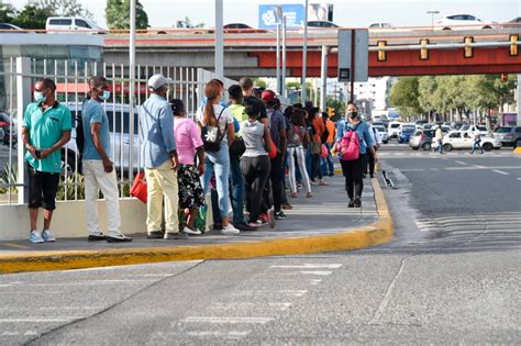 Video Empiezan Las Filas En Las Paradas Del Metro De Santo Domingo Diario Libre