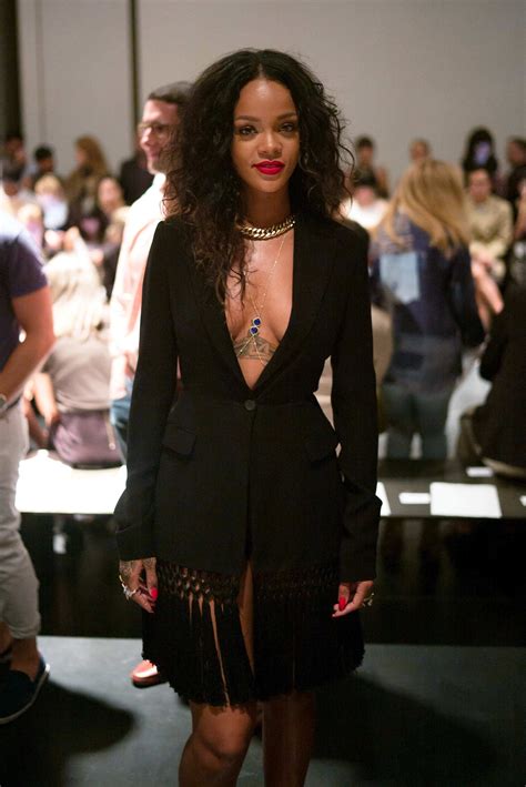 7 Times Rihanna Owned Fashion Week Artofit