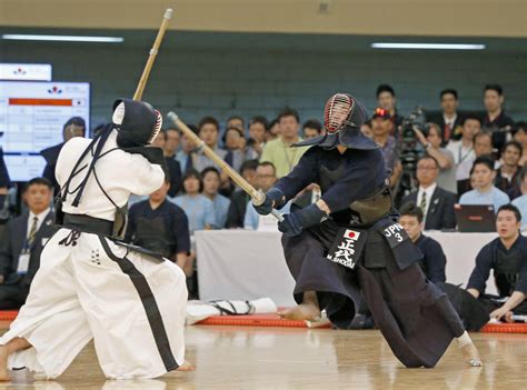 Kendo Can Bring Japans Passive Smartphone Zombies Back To Life The