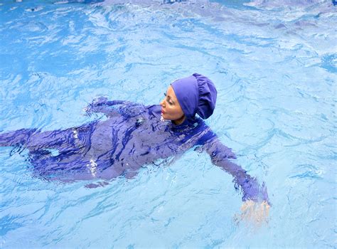 Inspired By Rosa Parks French Muslim Women Defy Burkini Ban In