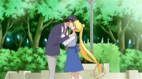 Sailor Moon Crystal Act 14 Mamoru And Usagi Kissing Sailor Moon Manga Sailor Moon Art Sailor