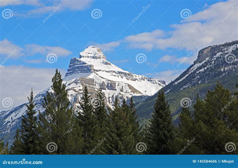 Pilot Mountain Stock Photo Image Of Banff Relax Famous 145584606