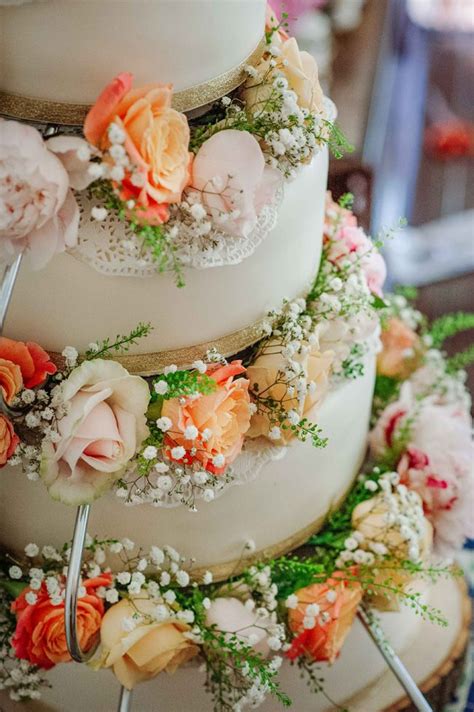 Oops Weve Deleted Our Old Features Coral Wedding Cakes Wedding