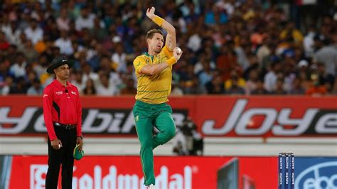 South Africa All Rounder Dwaine Pretorius Announces Retirement From