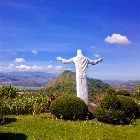 The tarlac were one of two primitive races, the other being the ellora, that were conquered by the son'a in 2325. Monasterio de Tarlac