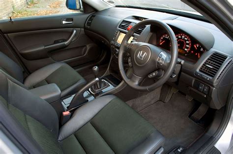 Honda Accord Tourer 2003 2008 Features Equipment And Accessories