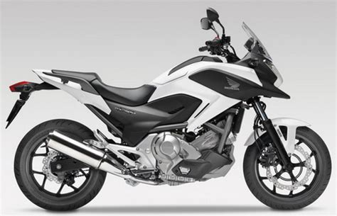 The series also includes the motorcycle/scooter hybrid nc700d integra. honda bigbike full line-up 6 model @ year 2012