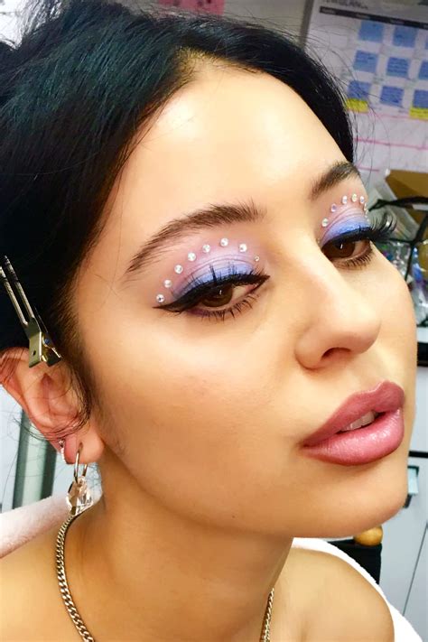 “euphoria” head makeup artist on her makeup in high school and halloween sunday edit