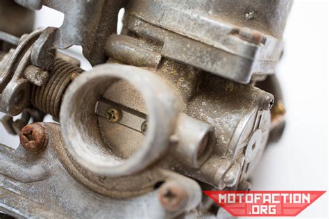 You cannot neglect the importance of carburetor cleaning at regular intervals. How to clean the outside of the carburetors - Honda CB250N ...