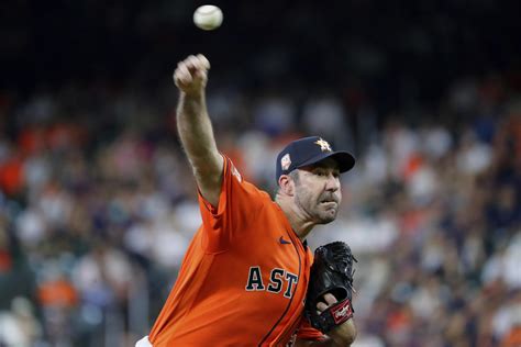 Verlander Wins MLB Leading 14th Astros Rout Mariners 11 1 AP News