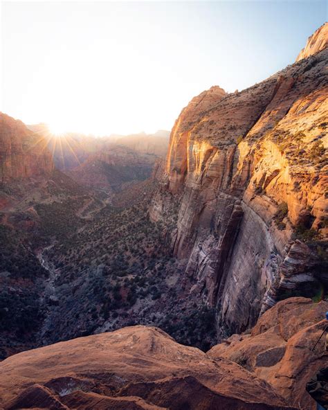 Warm Sunset On The Canyon Overlook Zion National Park Ut 2419x3024