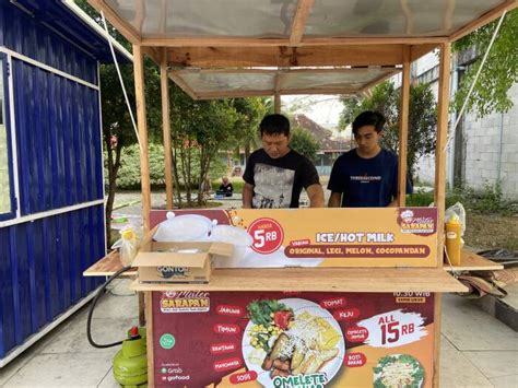 Mendobrak Tradisi Pria Ponorogo Iseng Jualan Menu Sarapan Ala Bule