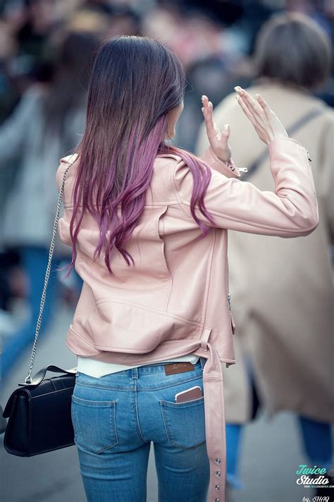 Fans Claim Twice Sana S Butt Looks Huge In These Jeans — Koreaboo Korean Girl Fashion Women S