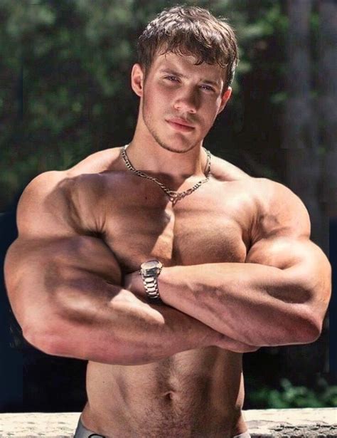 Pin By Mateton On Bra Os Creuats Muscle Men Muscular Men Muscle Hunks