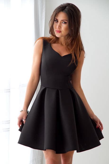 Sukienki Czarne Eleganckie Moda I Styl