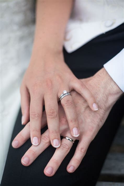 Wedding Ring Hands Photography Ideas In 2020 Wedding Ring Hand